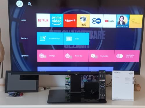 Sony 40 inch, ( 102 cm ) LCD Smart TV, type KDL-40WE660, nog als nieuw