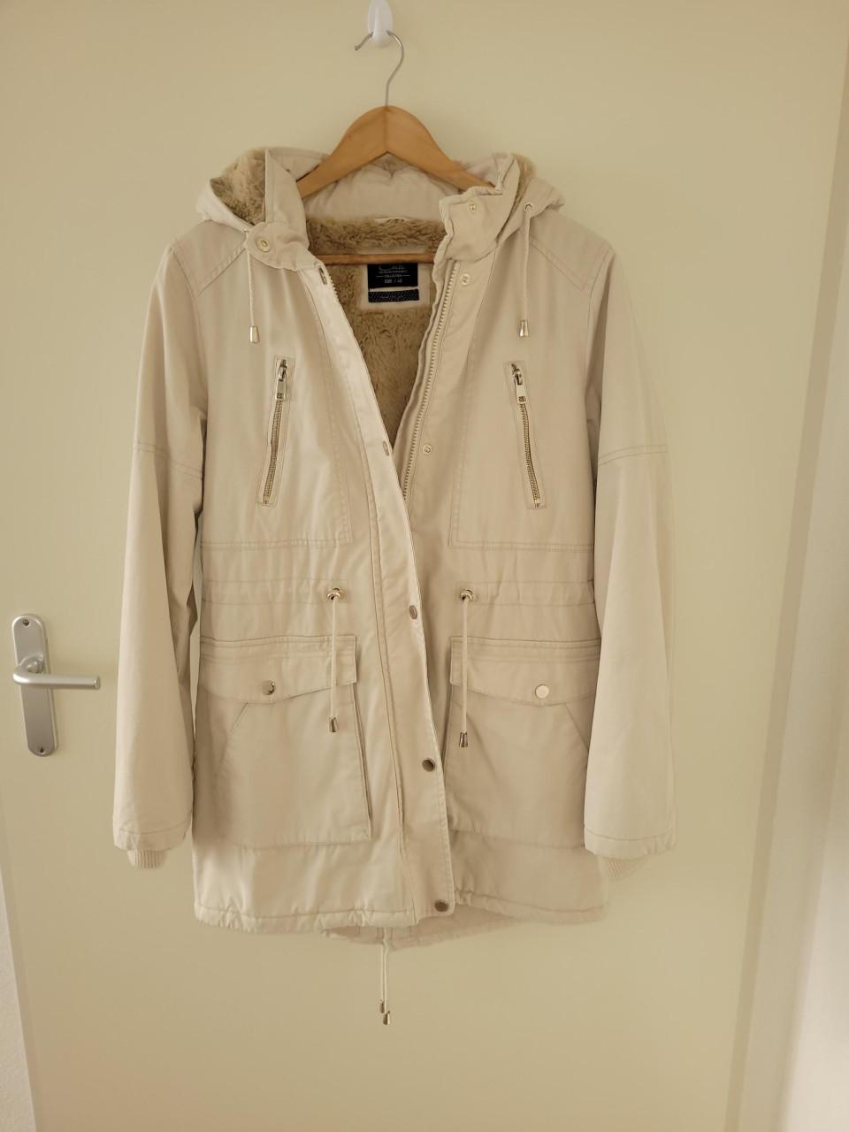 Winterjas dames (NIEUW) maat 40 – licht beige parka