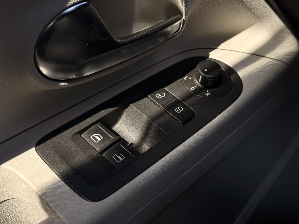 Volkswagen E-up! | pano | stoelverwarming | voorruitverwarming | cruise | d