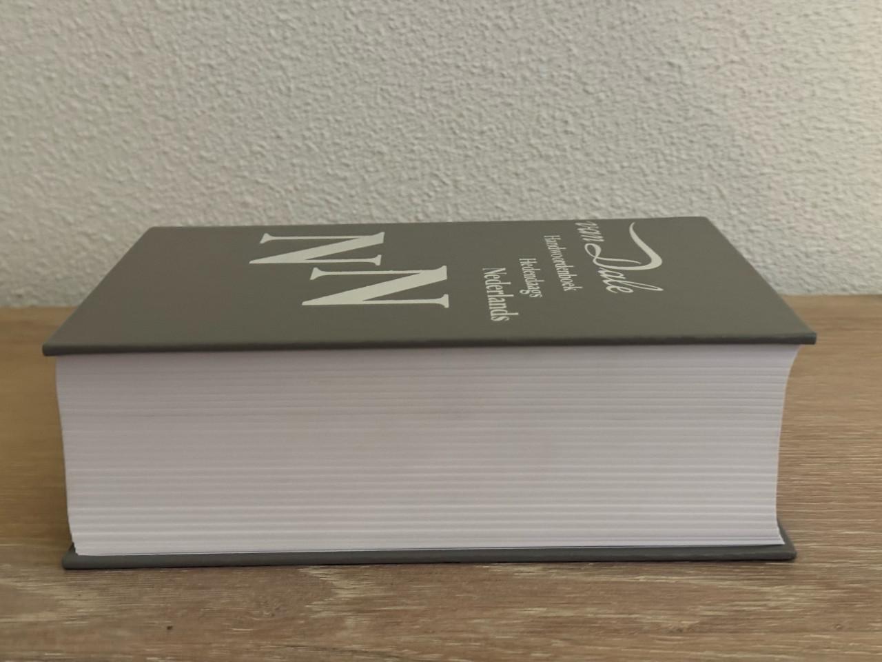 Van Dale Handwoordenboek Hedendaags Nederlands