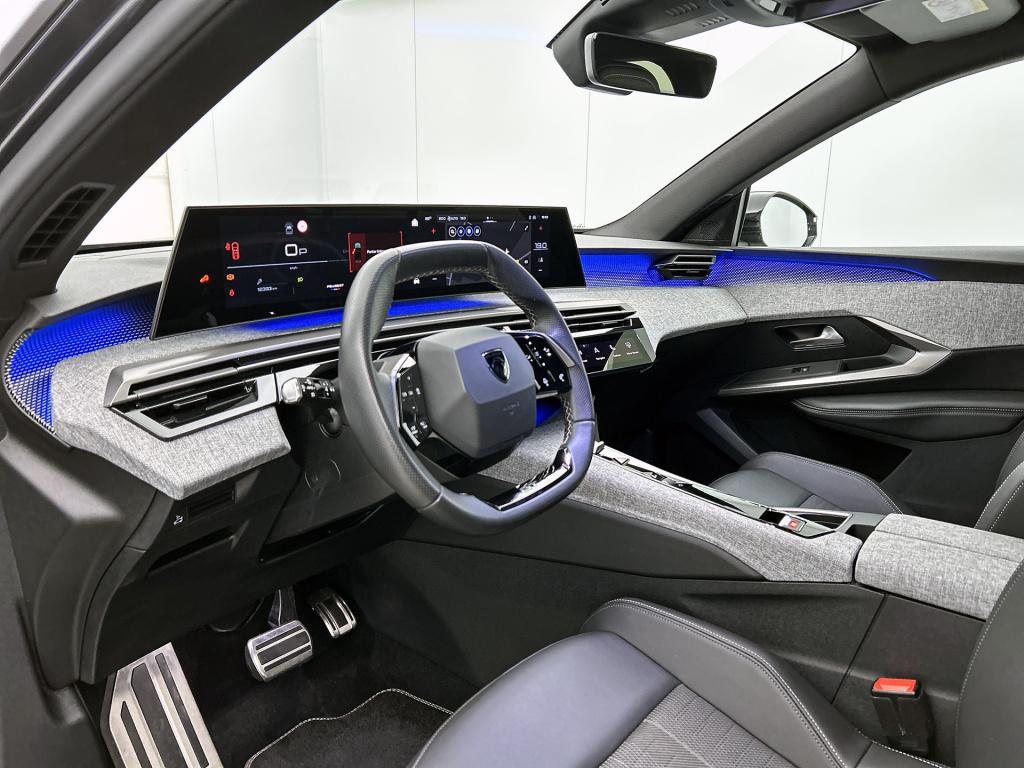Peugeot 3008 1.2 hybrid 145 gt | rijklaar |