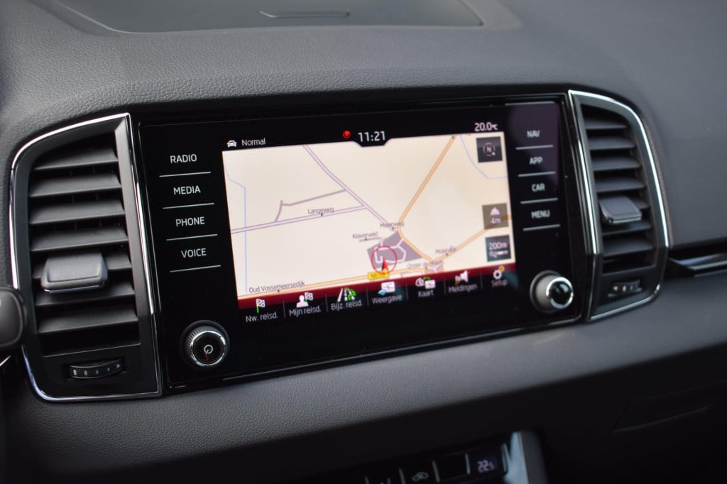 Skoda Karoq 1.5 tsi act sportline | trekhaak | camera | nap | virtual cockp