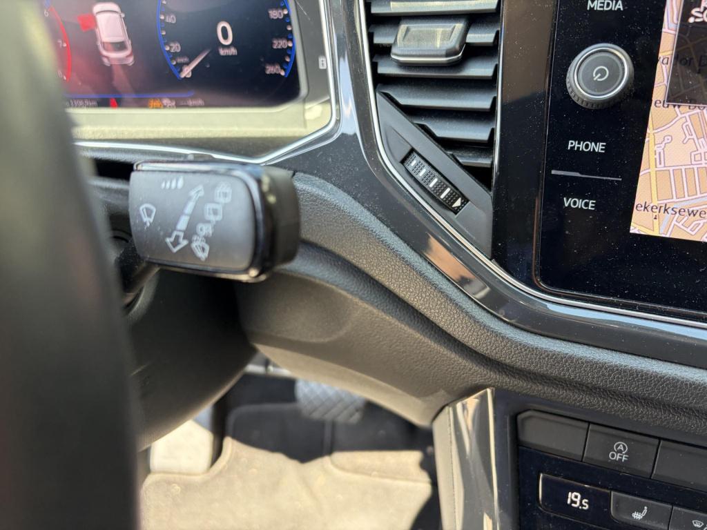 Volkswagen T-roc 1.5 tsi sport dsg virtuele cockpit |navigatie|trekhaak
