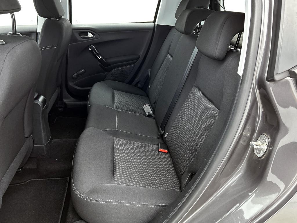 Peugeot 208 82 pk active | rijklaar | trekhaak | navigatie | apple carplay 