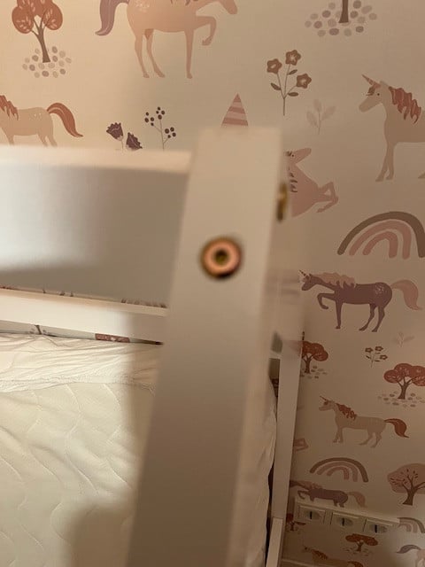Kinderledikantje huisje 1 jaar gebruikt z.g.a.n.