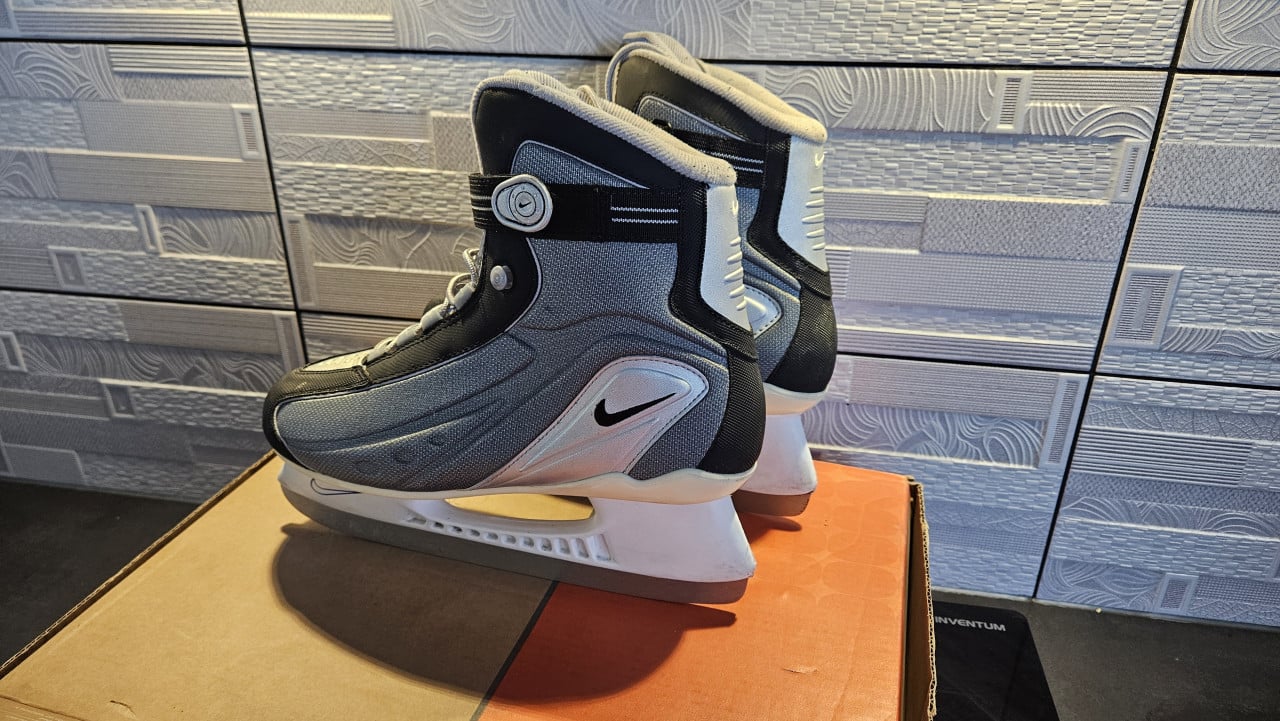 Nike ijschaatsen maat 43 nieuw