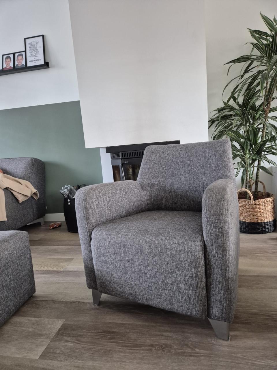 Bank en stoelen te koop. Incl. hocker