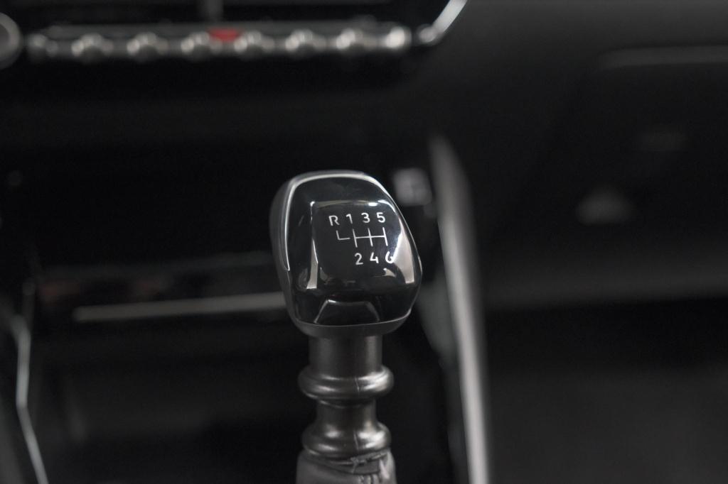 Peugeot 208 puretech 100 allure | gris selenium | apple carplay | parkeerse