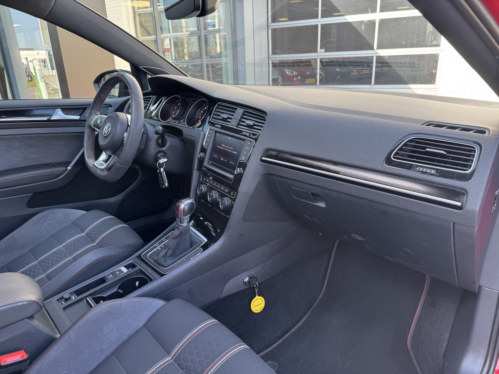 Volkswagen Golf 2.0 tsi gti clubsport dsg| nl-auto | pano | dynaudio | appl