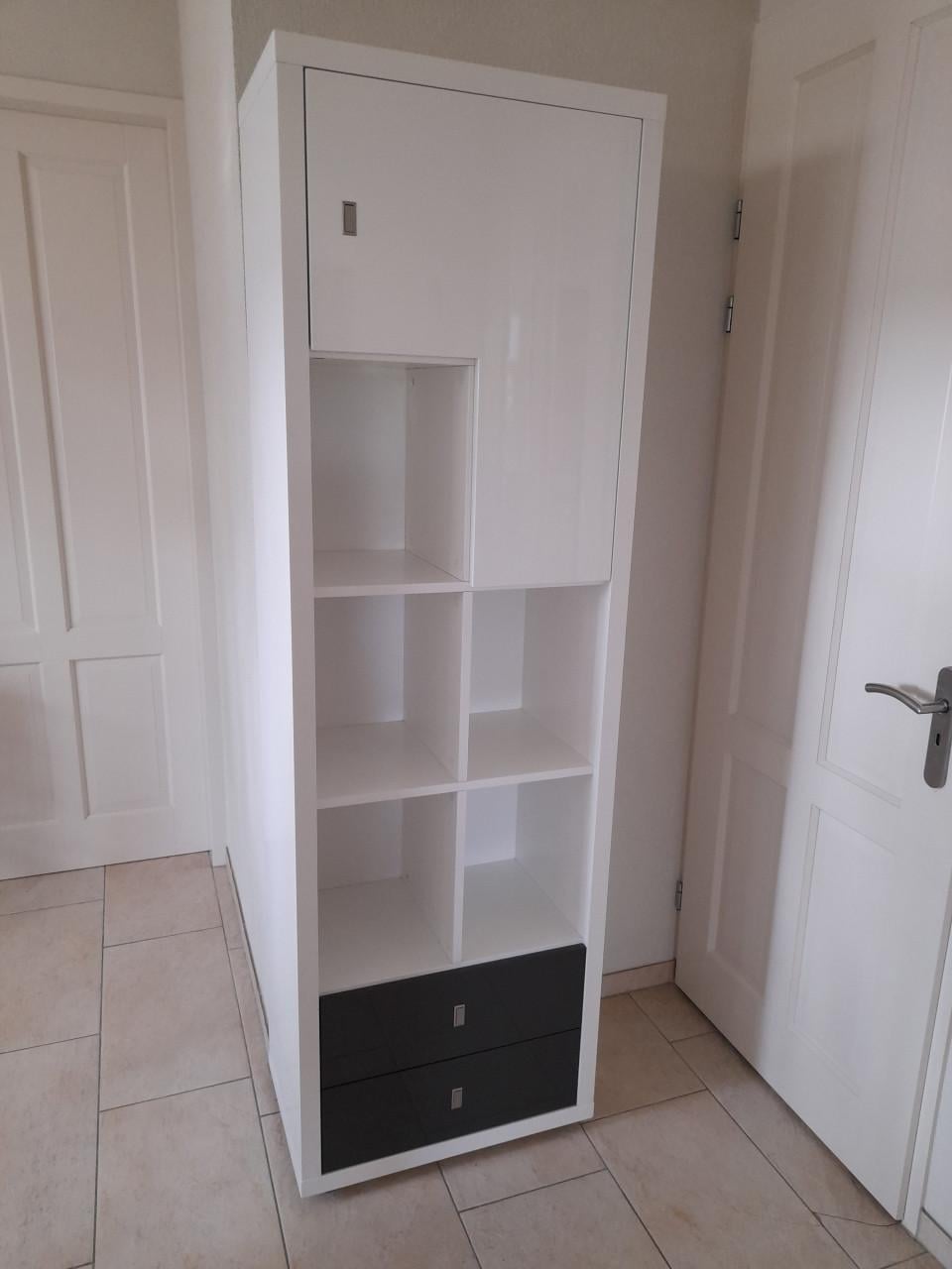 4 X Prachtige XOOON kastEN 40 x 65 x 208 ( in goede nette staat)
