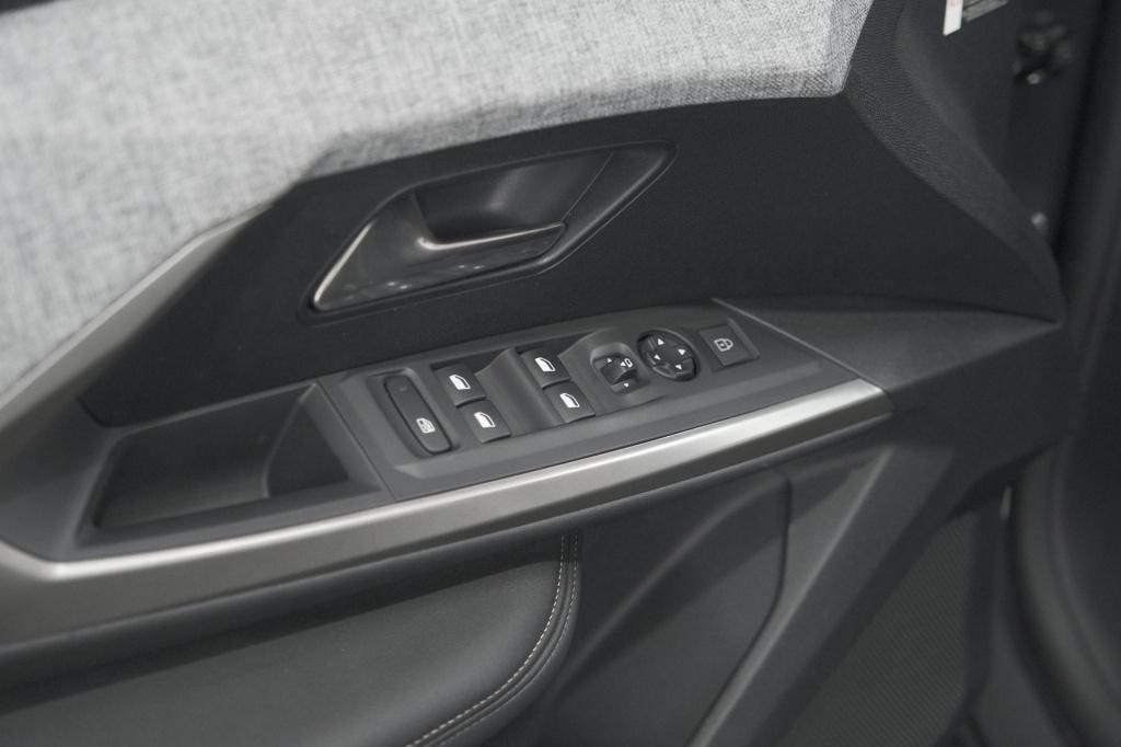 Peugeot 5008 1.2 hybrid 136 e-dcs6 allure | 7 zitplaatsen | camera | stoelv