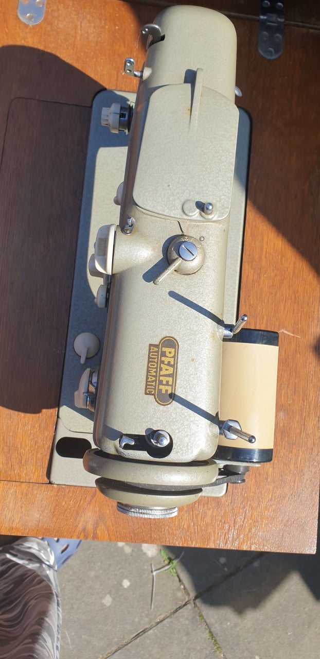 Te koop pfaff 230 naaimachine