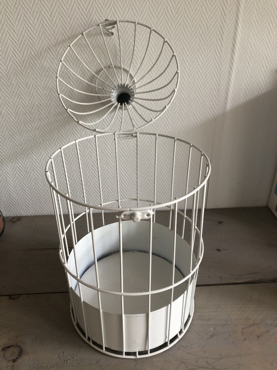 Rond metalen kooitje (decoratie)