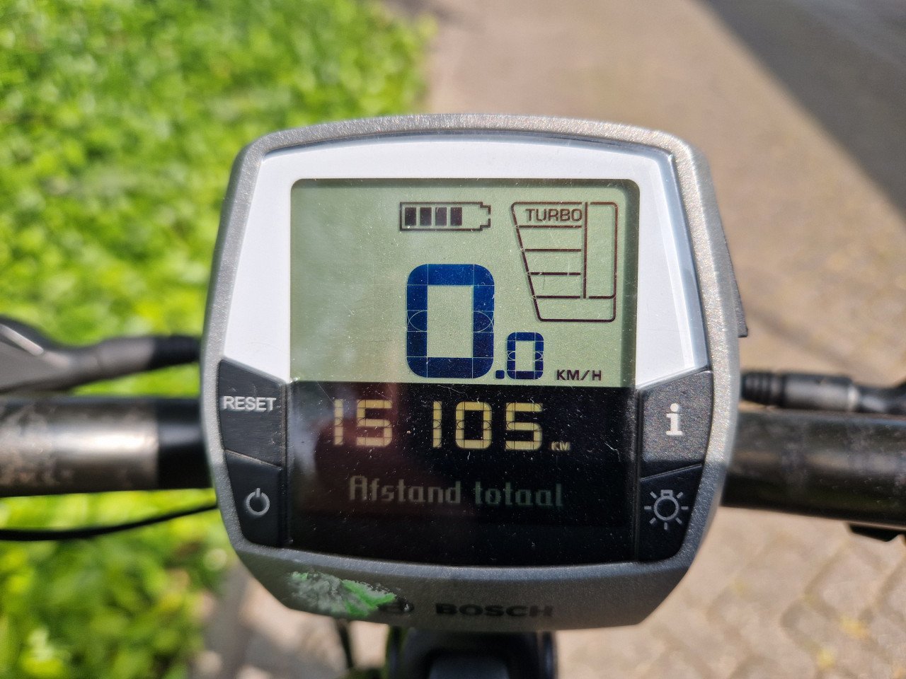 Keurig nette Cube elektrische fiets met Bosch middenmotor