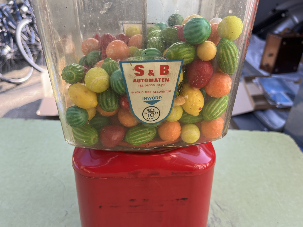 Kauwgomballen automaat S & B