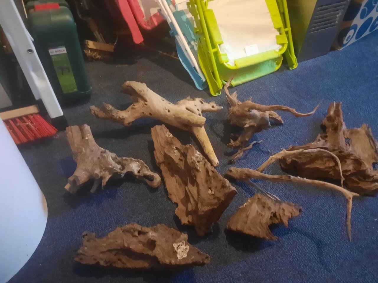 2x aquarium met  veel accessoires