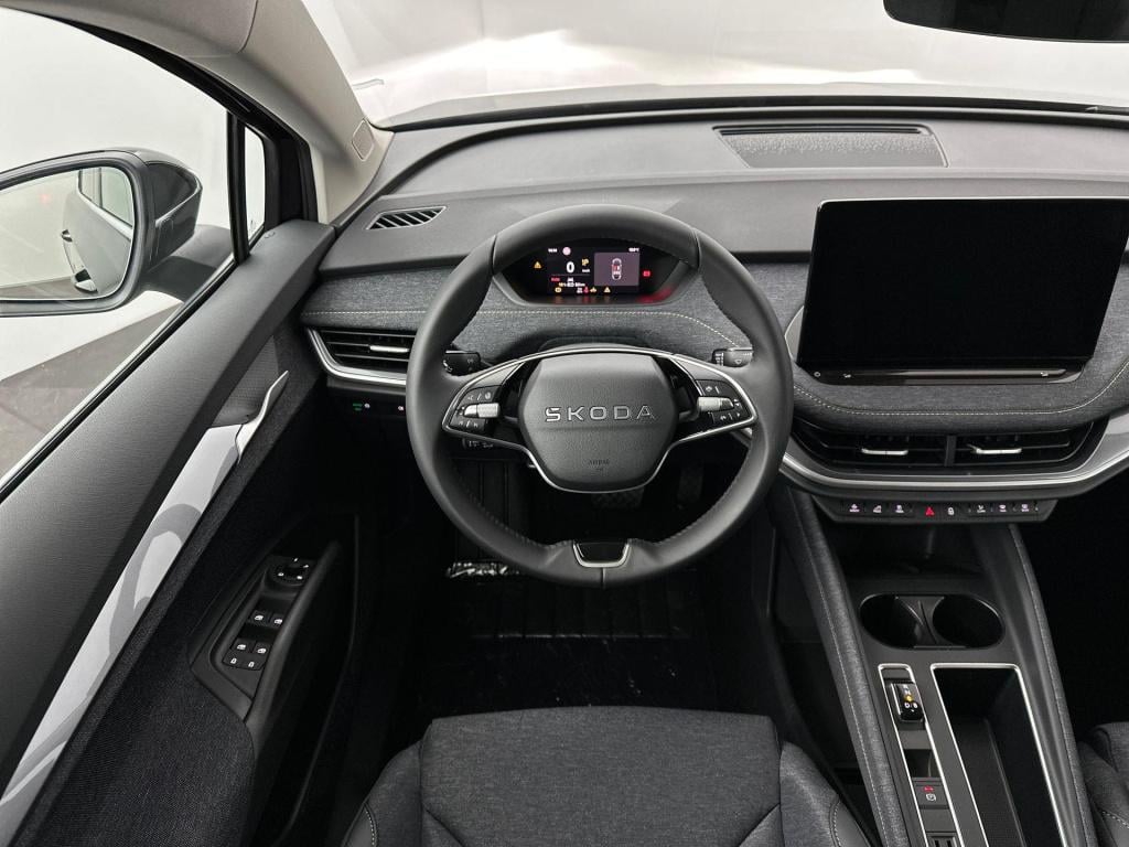 Skoda Elroq business edition tour elektromotor 150 kw / 204 pk