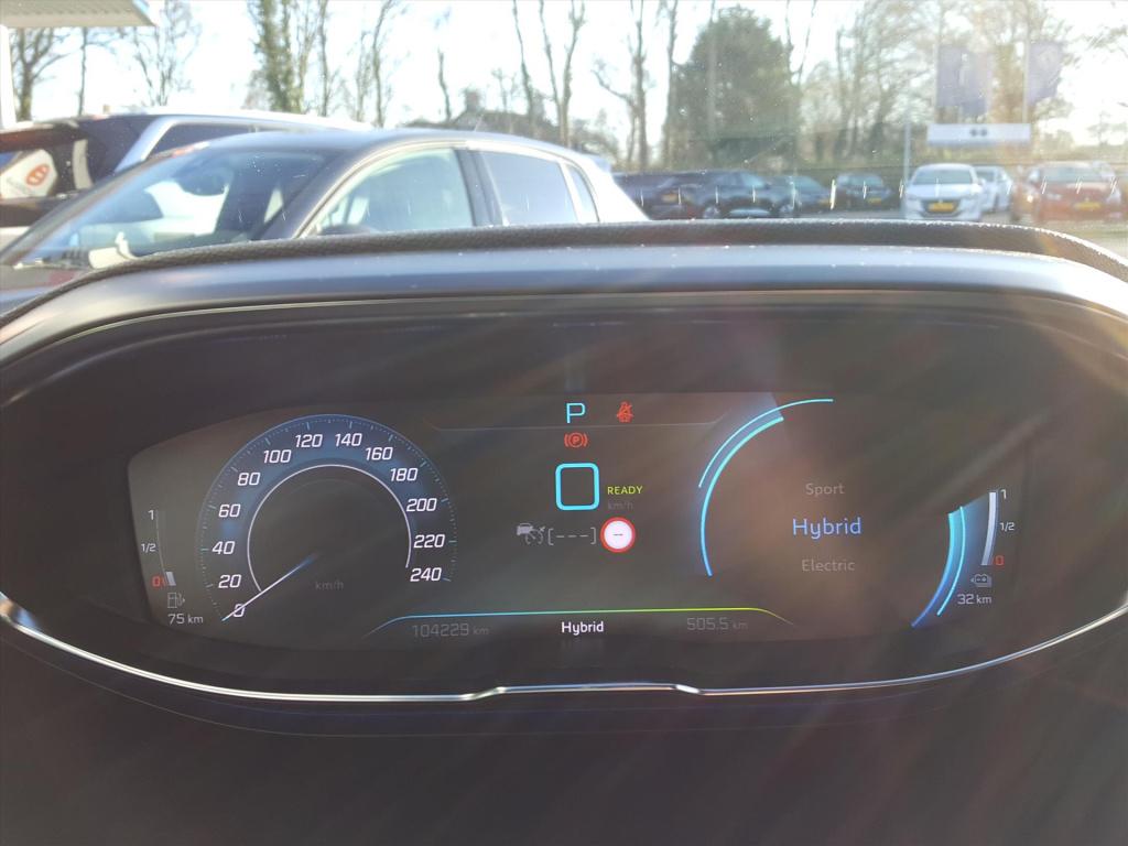 Peugeot 3008 1.6 plug-in hybrid 225pk e-eat8 gt pack apple carplay & androi