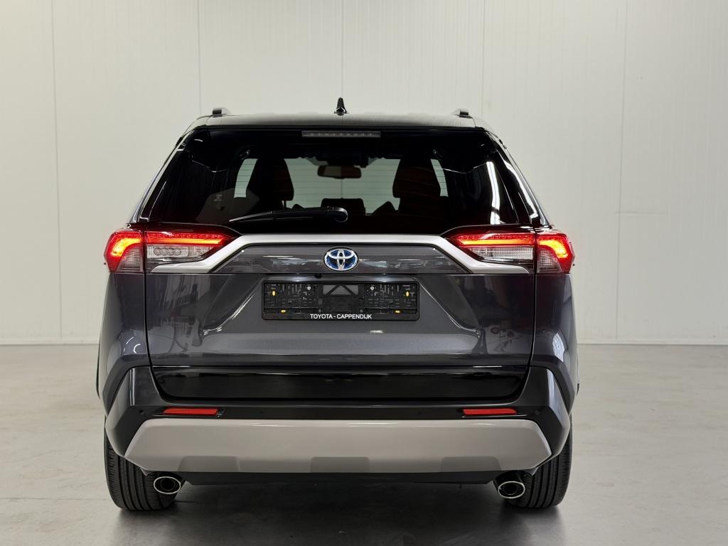 Toyota Rav4 2.5 hybrid awd bi-tone| jbl| achtr.camera| adapt.cruise