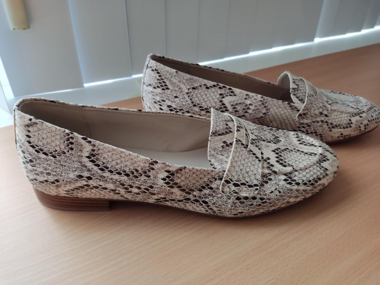 Mt. 42 - Nieuwe Mocassins