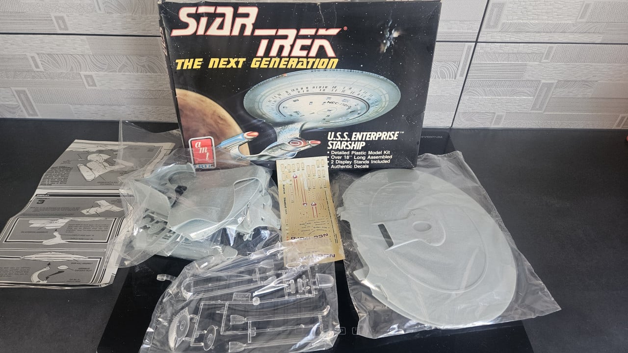 Star Trek The Next Generation – u.s.s Enterprise model kit amt