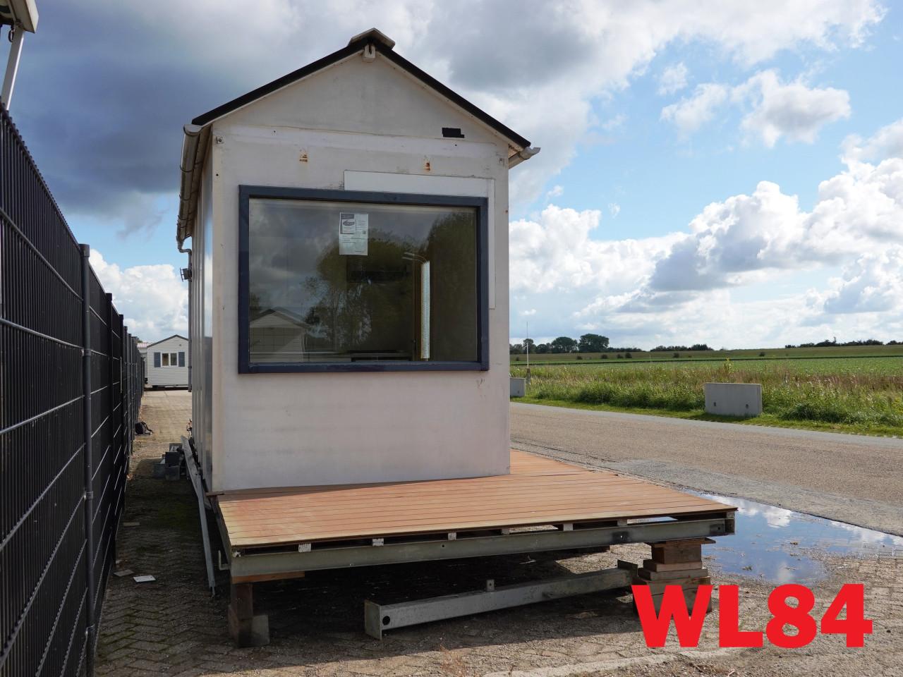 Leuk 4 pers strandhuisje met vlonderterras en dubbel glas te koop