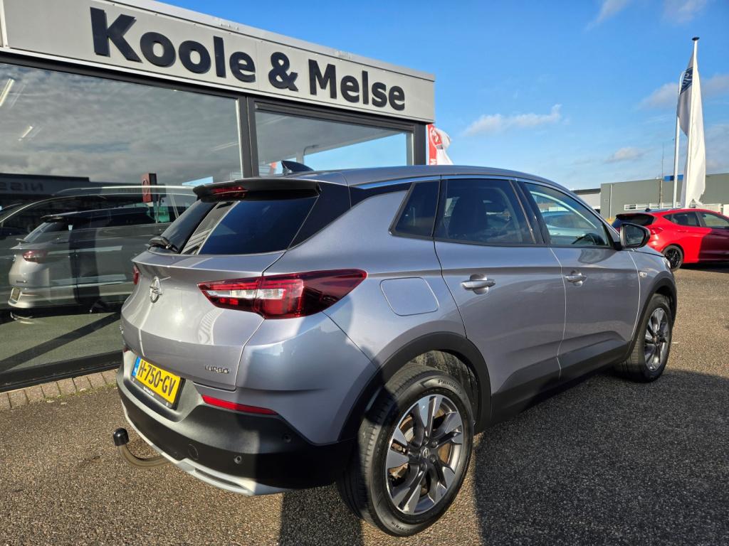 Opel Grandland X 1.2 turbo 130pk business executive | pano | trekhaak