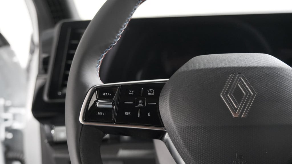 Renault Austral e-tech hybrid 200 techno esprit alpine | panoramadak | came