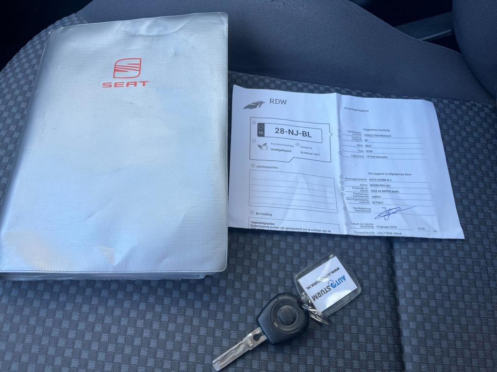 Seat Leon 1.6-16v stella | airco | trekhaak