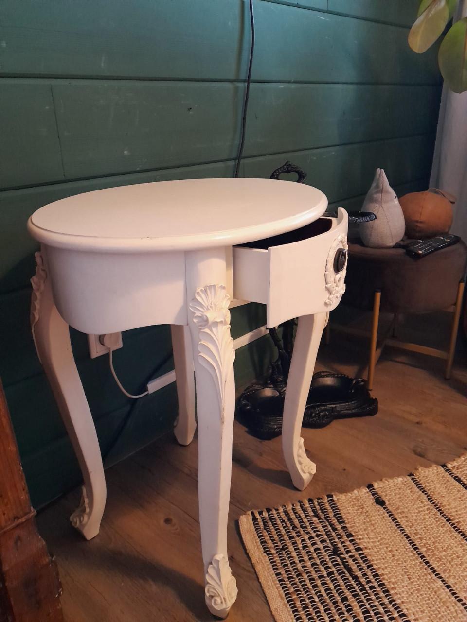 Bijzet tafeltje/ nachtkastje