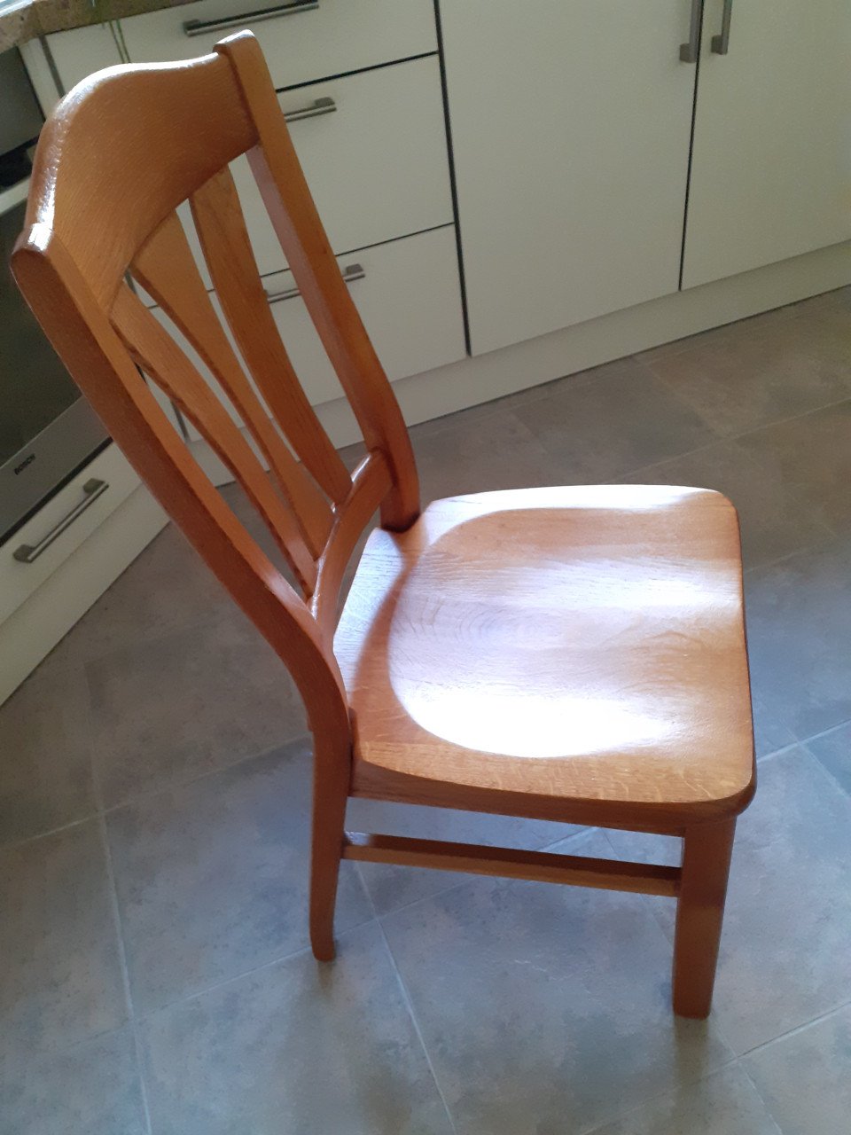 4 stevige licht eiken keukenstoelen