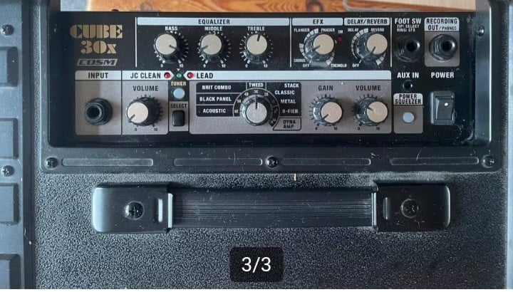 Roland Cube 30 X (gitaar)versterker.