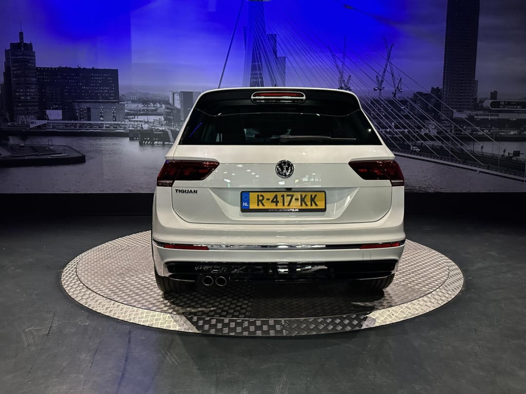 Volkswagen Tiguan 1.5 tsi act highline business r-line *topcomfortstoelen*p