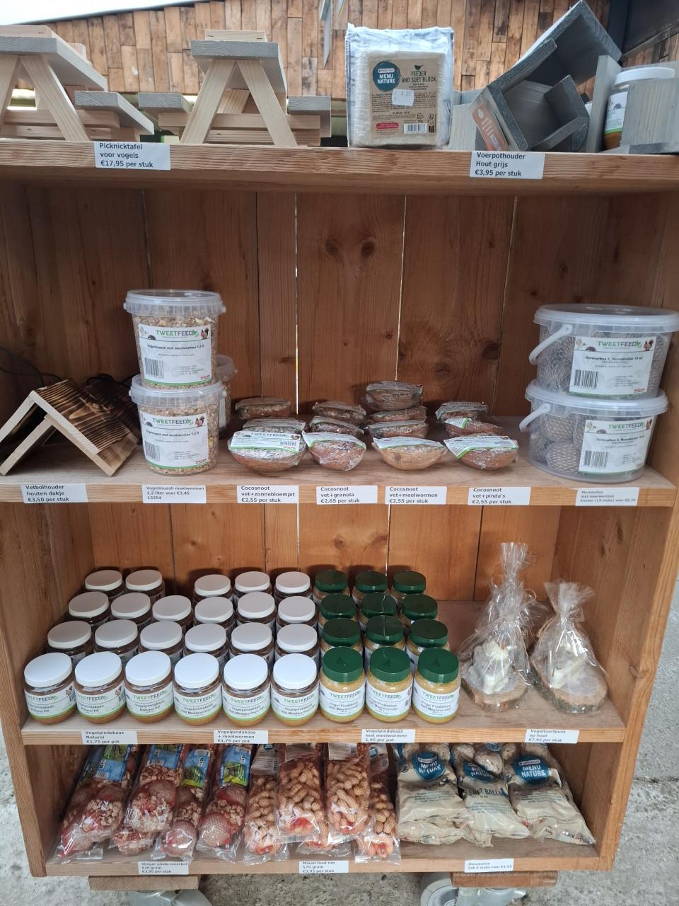 Help de vogels uit de natuur de winter door....