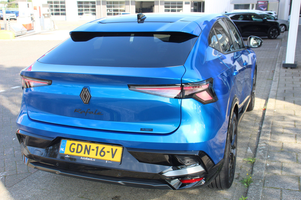 Renault Rafale e-tech hybrid 200 esprit alpine - demo - pack around vieuw  