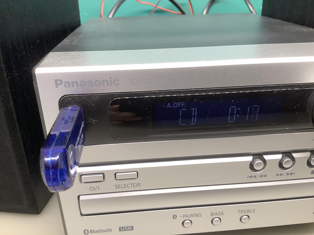 Stereo setje van Panasonic radio, cd’s, usb en Bluetooth speler. ZGAN