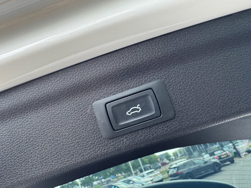 Audi Q3 35 tfsi design luxe * trekhaak * sportstoelen* carplay