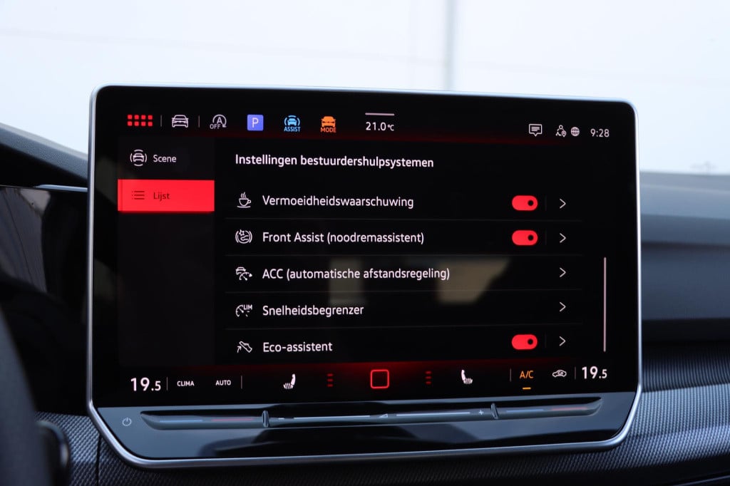 Volkswagen Golf variant 1.5 etsi r-line edition 115pk dsg7