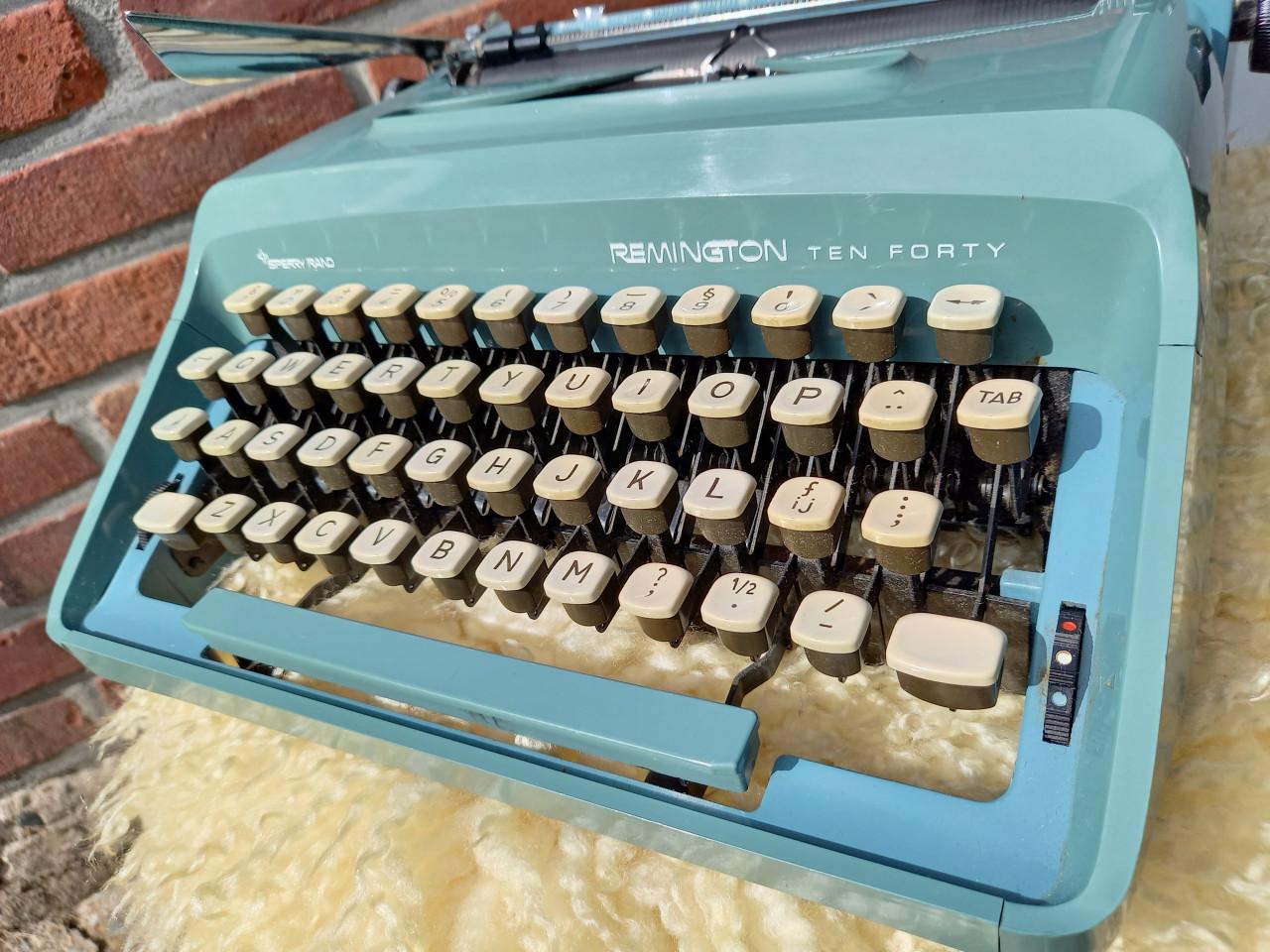 Remmington Ten Forty typmachine