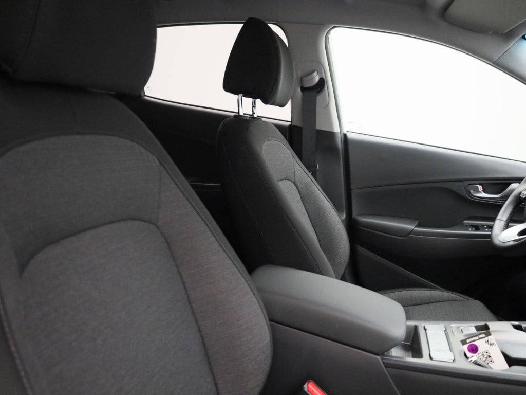 Hyundai Kona ev fashion 39 kwh