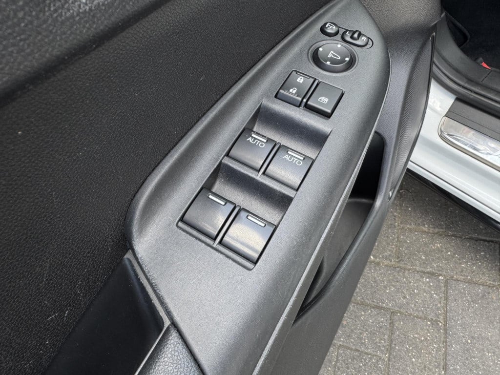 Honda Jazz 1.3 i-vtec elegance automaat | navigatie | camera | stoelverwarm