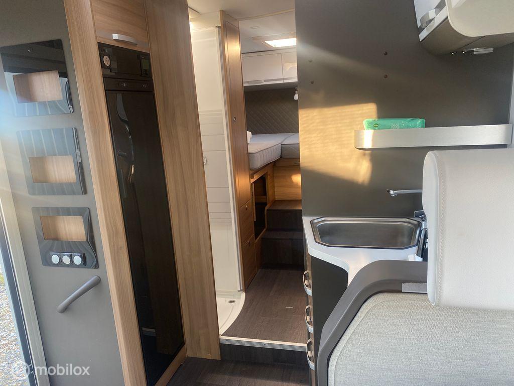 Adria Onbekend matrix 670dl