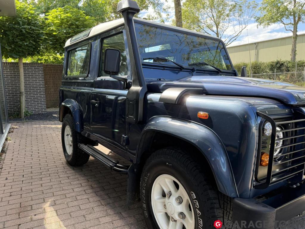 Land Rover Defender 2.4 td 90 sw se