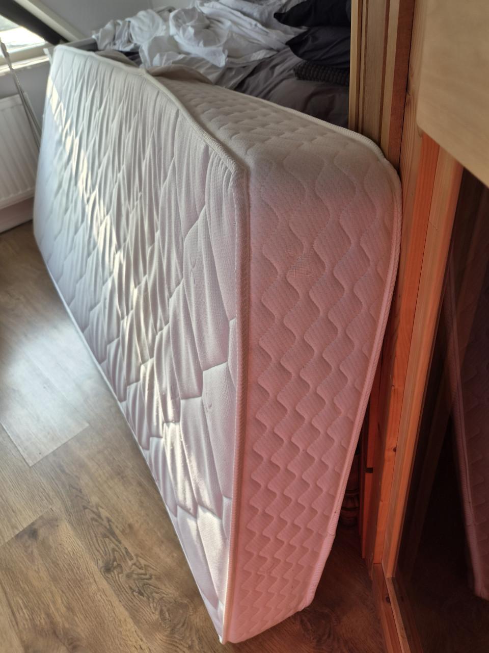 Matras gebruikt 90x220