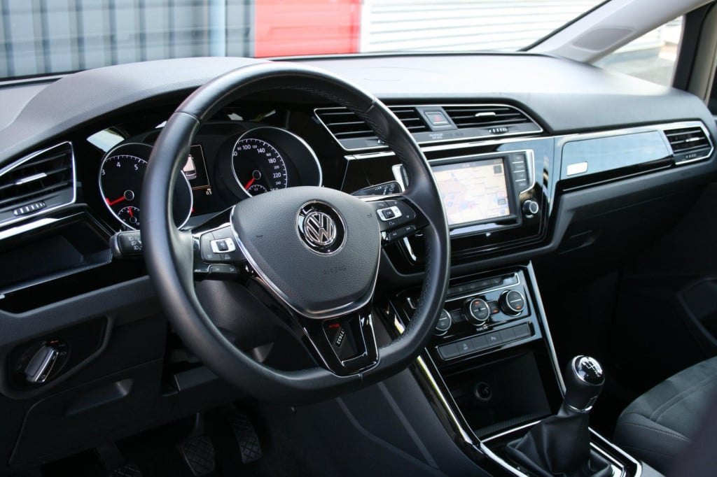 Volkswagen Touran 1.4 tsi highline 7p