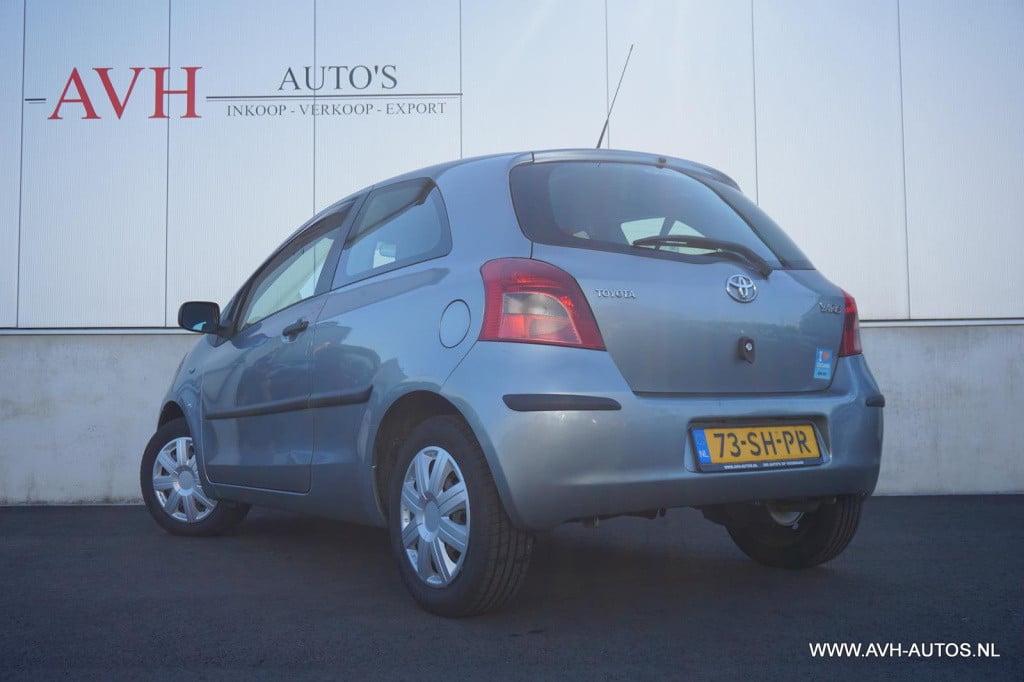 Toyota Yaris 1.0 vvti terra