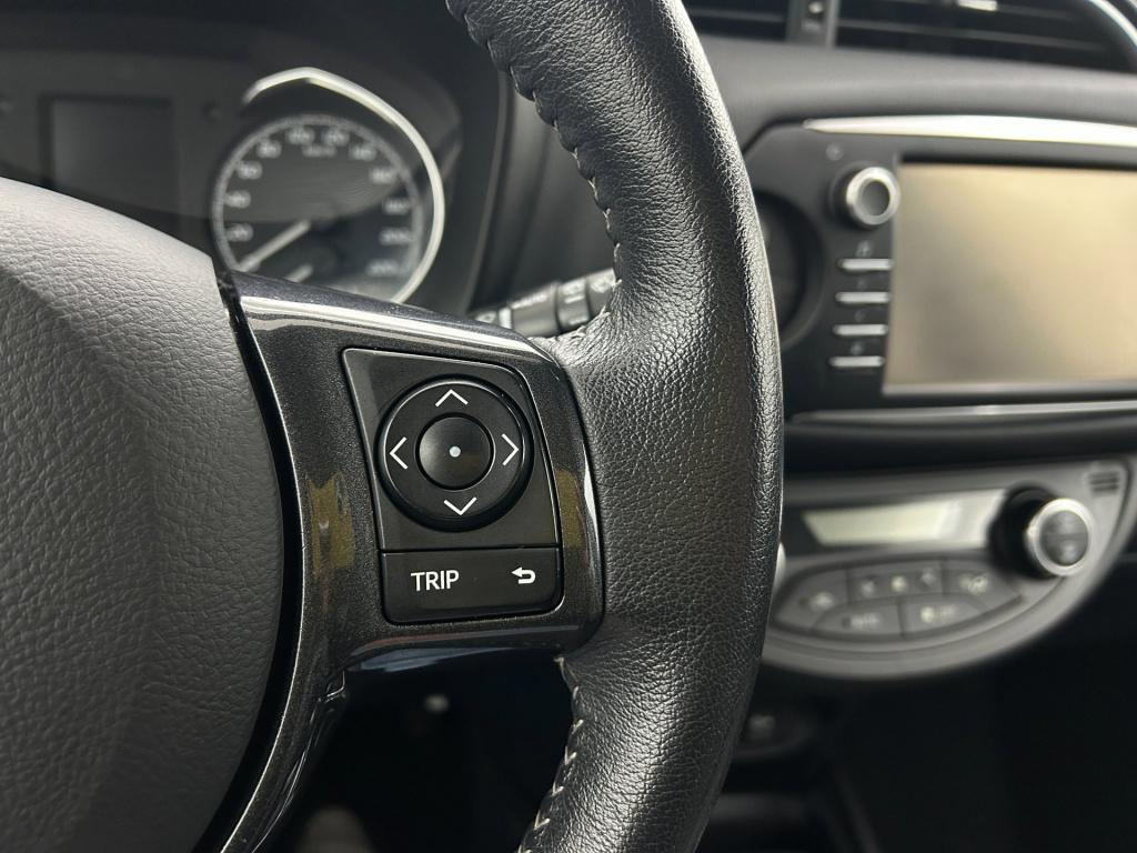Toyota Yaris occasion 1.5 hybrid dynamic | wit | tweedehands toyota yaris |