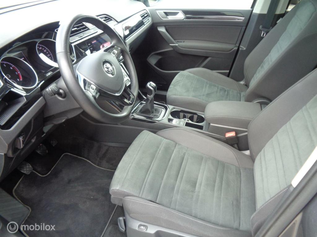 Volkswagen Touran 1.5 tsi comfortline business 7p/airco/pano/stoelverw/came