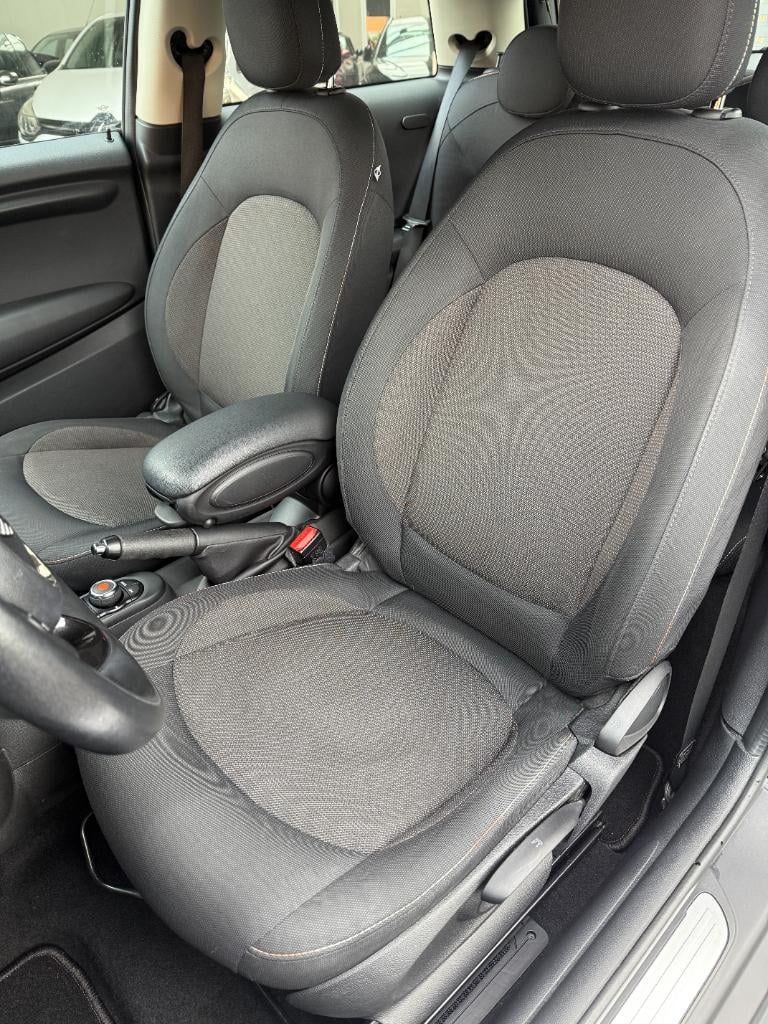 Mini Cooper 1.5 - business