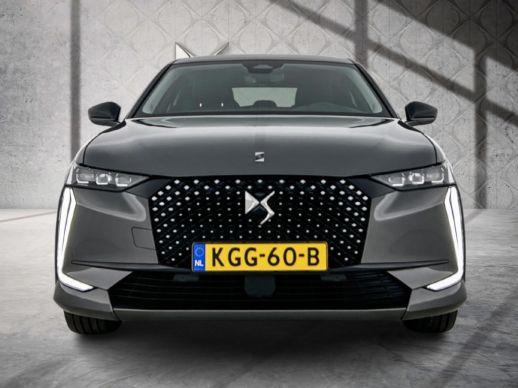 Ds Ds 4 130pk automaat etoile | 180 camera | elektrische stoelverstelling |